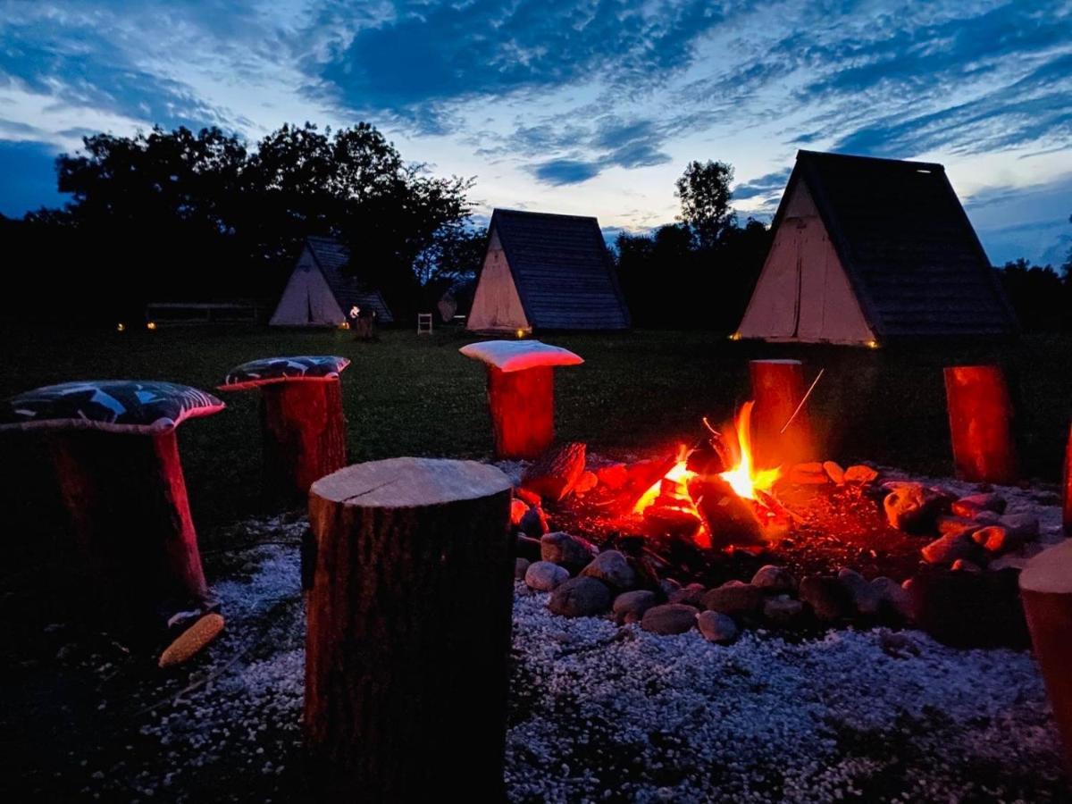 Greenvalleyglamping Sesce Pri Preboldu Zewnętrze zdjęcie
